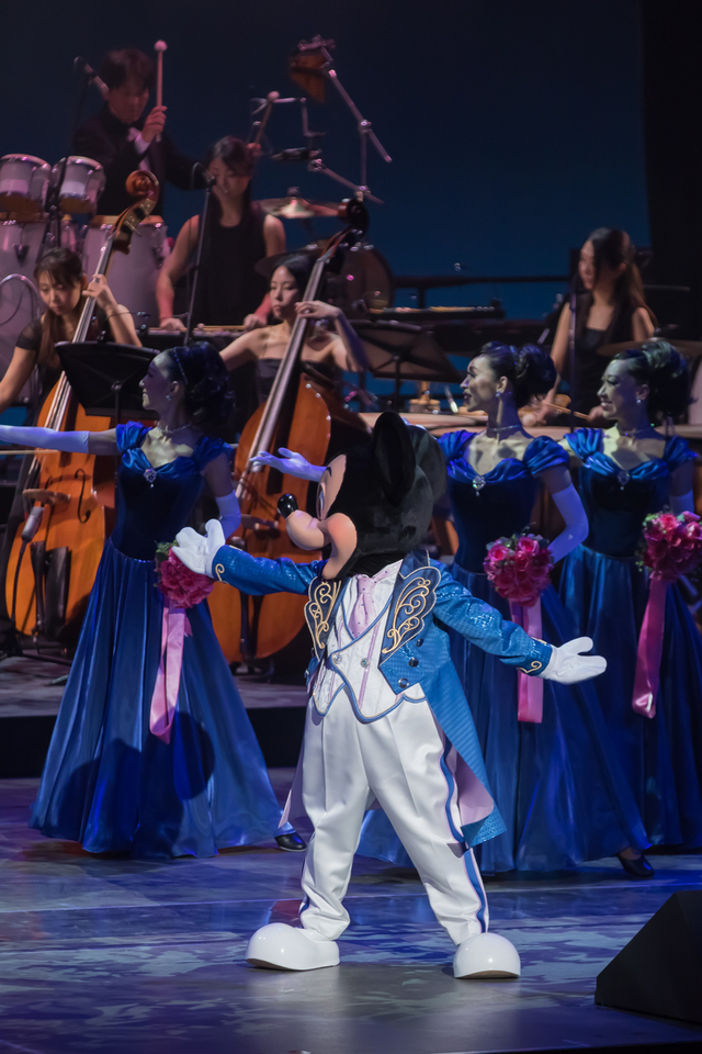 バレンタイン・ナイト 2016 「Season of the Heart」 ミッキーマウス ダンサー 撮影:YOSHI