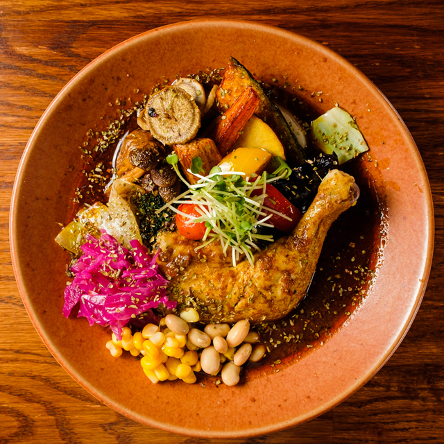 20種類野菜と骨付きチキンのスープカレー