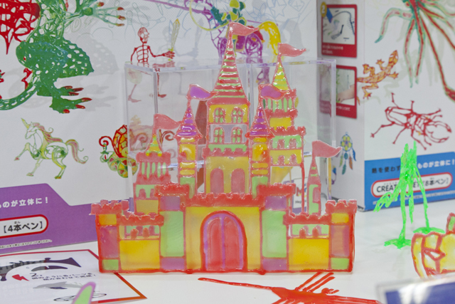 立体的なものにも調整してみたい。【バラエティ】部門3位 3Dドリームアーツペン 2本ペンセット/各2600円/メガハウス