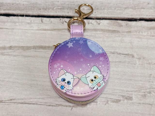 背面は異なるデザインが楽しめます♪