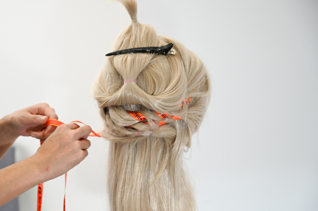 横に出ていたリボンは結んでおきましょう