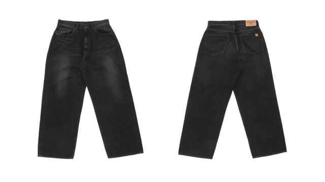 『STARBUCKS STAND by BEAMS　ブラックデニムパンツ』¥38,500