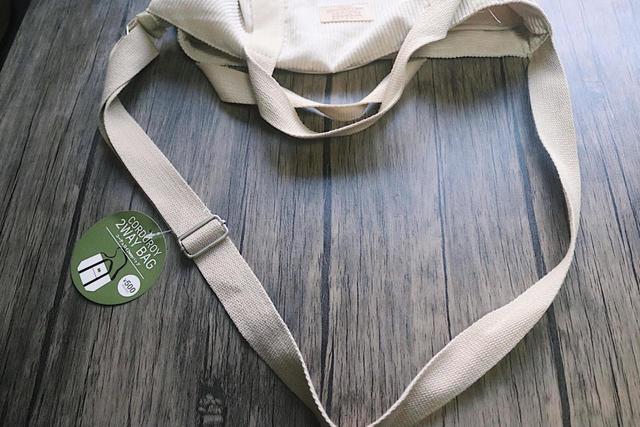 【3COINS】コーデュロイ2Wayバッグ／ショルダーは着脱不可