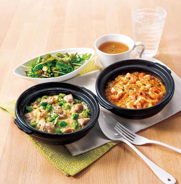 神戸元町ドリア ルミネ池袋店 平日ランチセット（スープ・サラダ付） 1280円 ハーフサイズのドリア2つにスープとサラダが付いたランチタイム限定の特別セット。