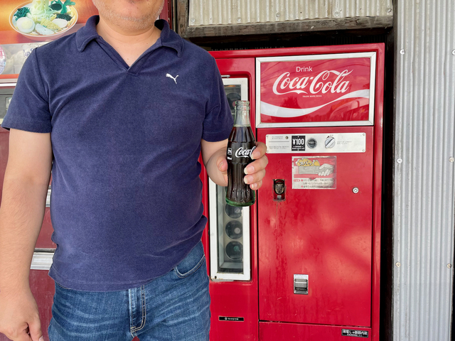 【中古タイヤ市場 相模原店】八王子から家族と一緒に来たご主人。初来店だそうだ