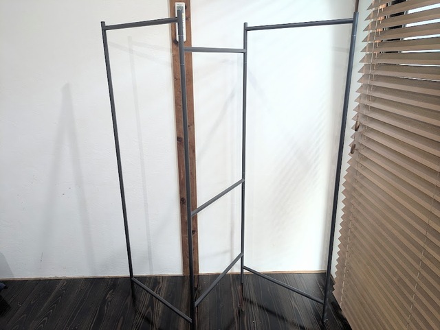 【ニトリ　スリムに収納できるパネル物干しスタンド】Z型の配置はできるだけ早く洗濯物を乾かしたいときにおすすめ！