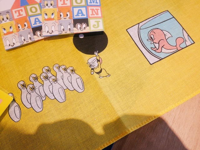 おせち・二段重「トムとジェリー」|ボーリングのピンに変身したトムの姿も