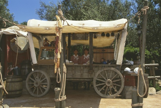 スモークターキーレッグが売られているチャックワゴン。