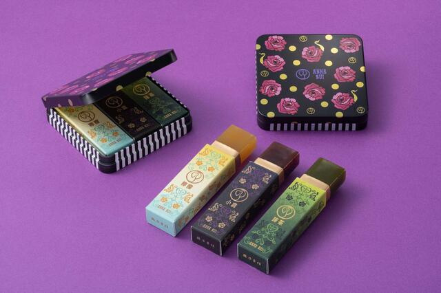 価格：1箱3本入　1,620円（本体1,500円）【鶴屋吉信×ANNA SUI】