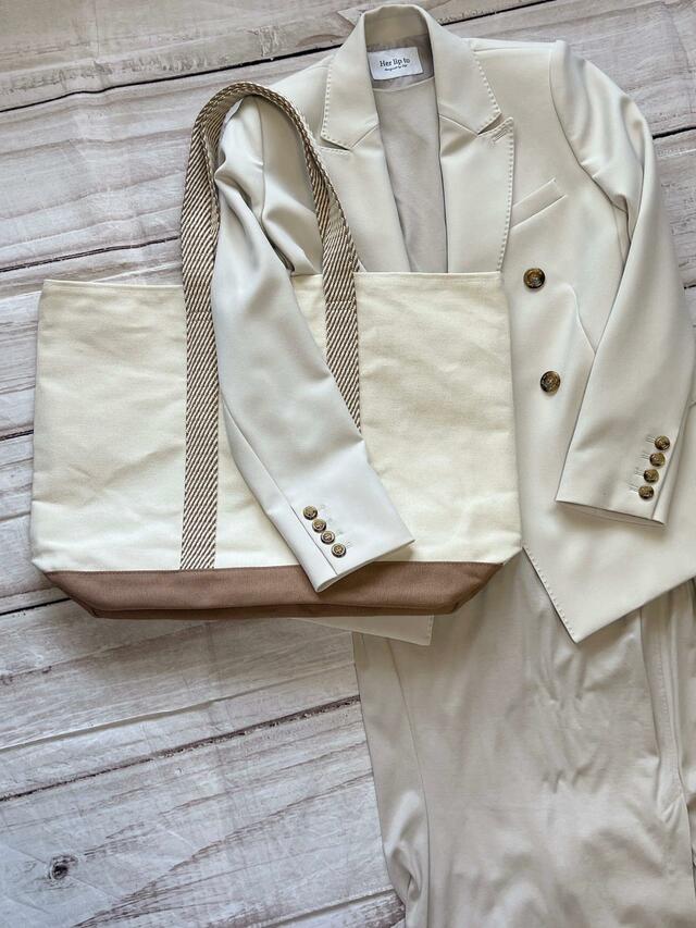 カジュアルなお仕事バッグとして持っても◎