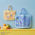 【PEANUTS×Afternoon Tea】ロゴバッグM ¥3,520、ロゴバッグLL ¥4,620/大容量LLサイズは表と裏で色が違うバイカラー仕様