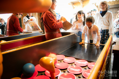子連れディズニー ゲーム成功でぬいぐるみが貰える アブーズ バザール のコツを聞いてきた 1 2 ディズニー特集 ウレぴあ総研