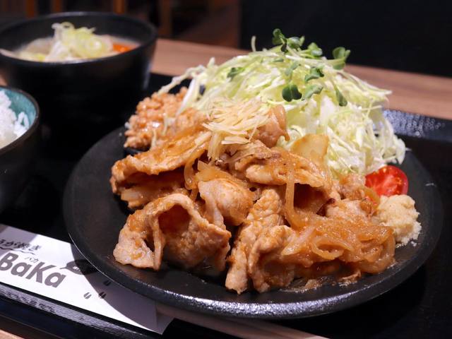 桃豚のしょうが焼き定食・オススメ盛 1000円（税込）