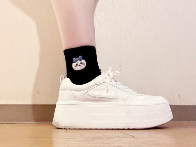 【GU（ジーユー）ソックス Chiikawa】刺繍が大きめなので、しっかりハチワレだとわかりますね♪