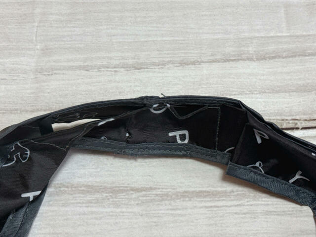 ち手の中央部分は二つ折りで縫われているため、手で持ったときにも握りやすい工夫がされています♪