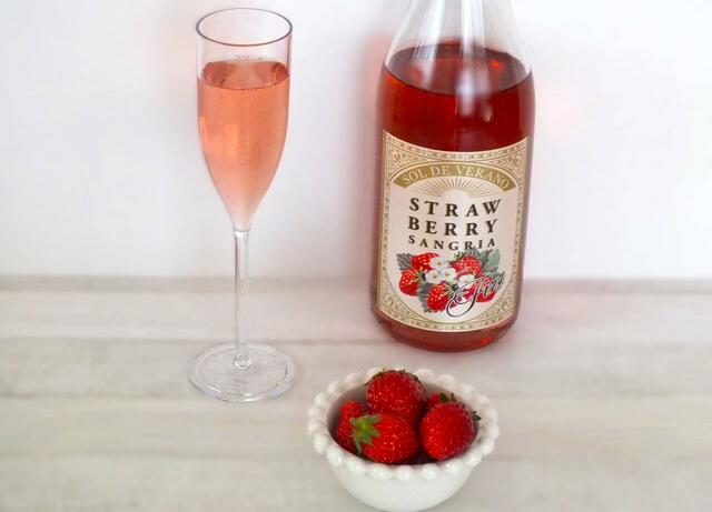 【カルディいちごバッグセット】ストロベリーの甘い香りと味、炭酸のシュワシュワ感が軽くて飲みやすいです