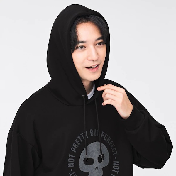 ダブルフェイスビッグパーカ(長袖)PIXAR +E 2,490円