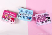 【SKINNYDIP LONDON×サンリオキャラクターズ】「ポーチ」2,750円／裏面にはパッケージ裏面の要素を細部まで再現しており、360度どこから見ても楽しめる仕上がり