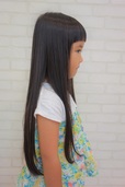 「オン眉スーパーロング」サイド©KID'S HAIR DESIGN CHOKKIN'S