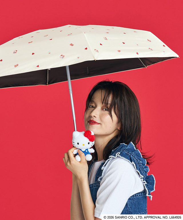 【サンリオ×Wpc. 遮光キャラフレンズミニ】レッド(ハローキティ)／撥水加工も施された晴雨兼用仕様が嬉しい