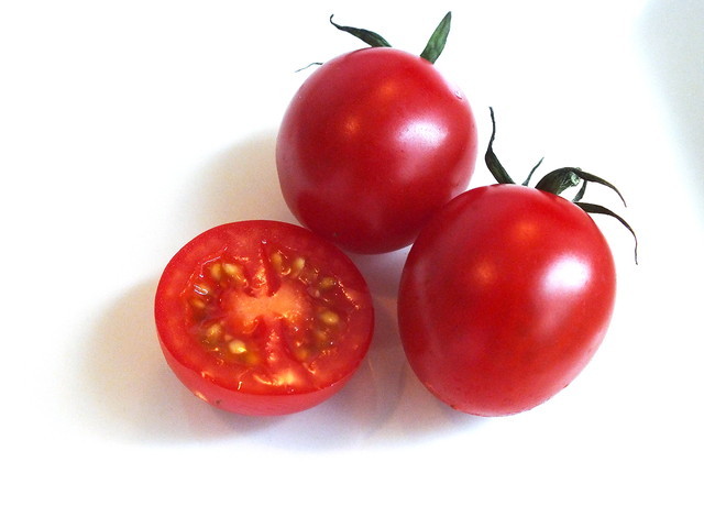 プチトマト食べくらべ／「うまトマト」（298円・税別） 