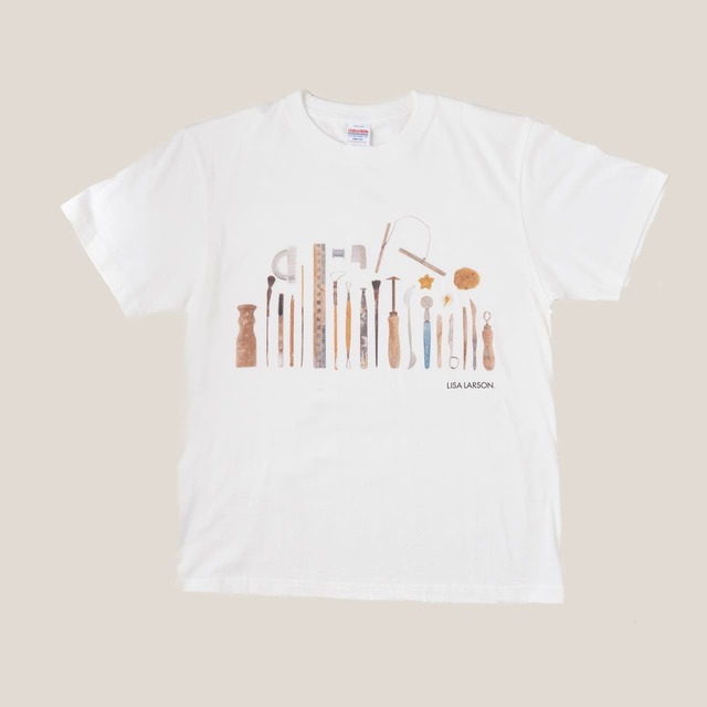 【リサ・ラーソン】「Tシャツ」Lisa's Tools・バニラホワイト（M/L）￥4,950