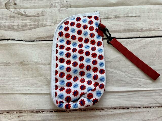 裏面ももちろん柄入り！【sweet（スウィート）9月号増刊・特別付録：MILKFED.特製「ペコちゃんポコちゃん保冷バッグ」「ミルキー柄ペットボトルホルダー」】