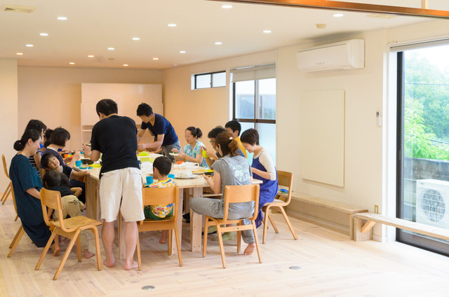 ホテルでは難しい、みんなで集まってのお泊まり会も、民泊なら可能