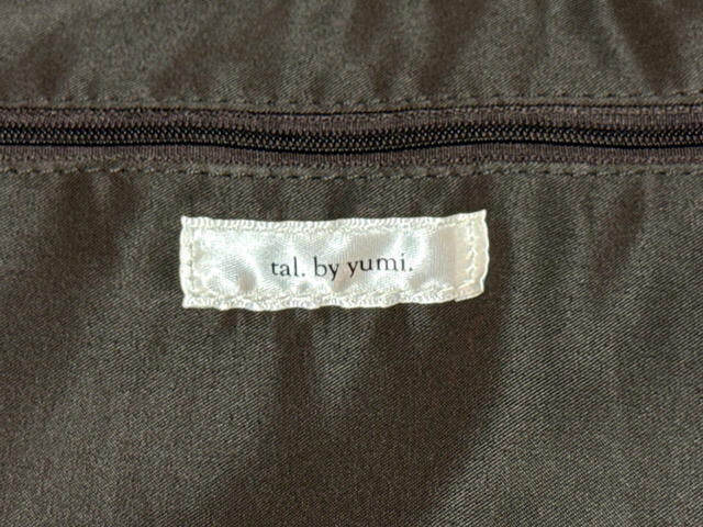 【しまむら トートバッグ(yumi)】ポケットには「tal.by.yumi」のタグ付き