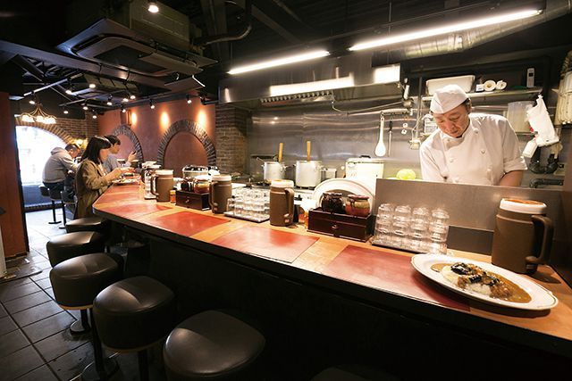 大阪カレーの名店4／上等カレー 渋谷本店（渋谷）　 内観