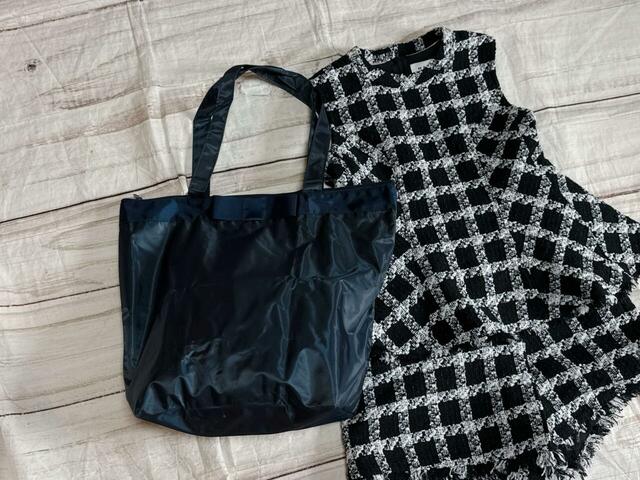 綺麗めなツイードのセットアップに合わせても◎