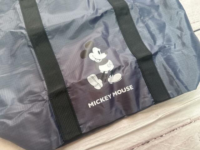 ネイビーとブラックのカラーリングがおしゃれ♪