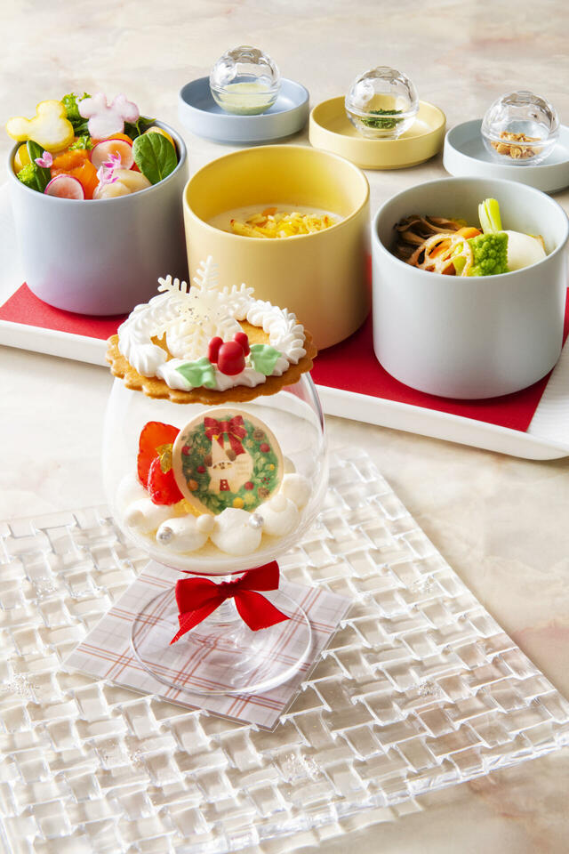 ハイピリオン・ラウンジ “ディズニー・クリスマス”ライトディナー