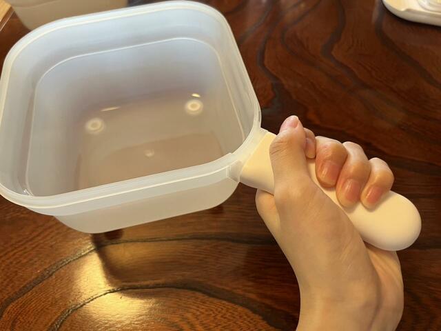 【ニトリ　スライサーザルボウルセット】ボウルに熱い食材をいれても、ハンドルをもっていればへっちゃらです