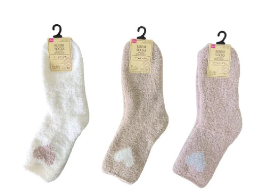 【DAISOネットストアイチオシランキング 3位】「ルームソックス（パステル、サイドハート）」110円（税込）