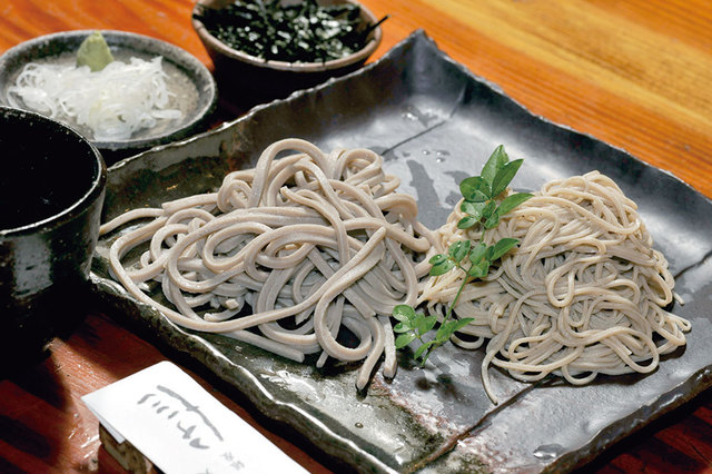 銀座 いけたに（銀座）　合盛そば（田舎そば・並そば）　1620円