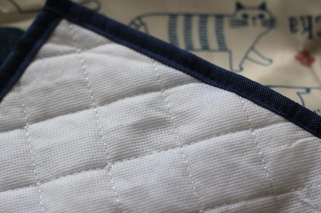 キルティング　おむつ替えシート／300円