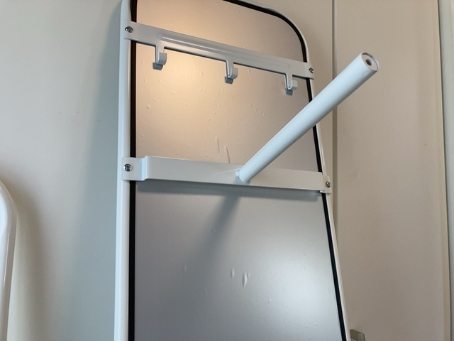 【ニトリ ハンガー付きスタンドミラー ストレージ2】女性1人でも問題なく組み立てられました！