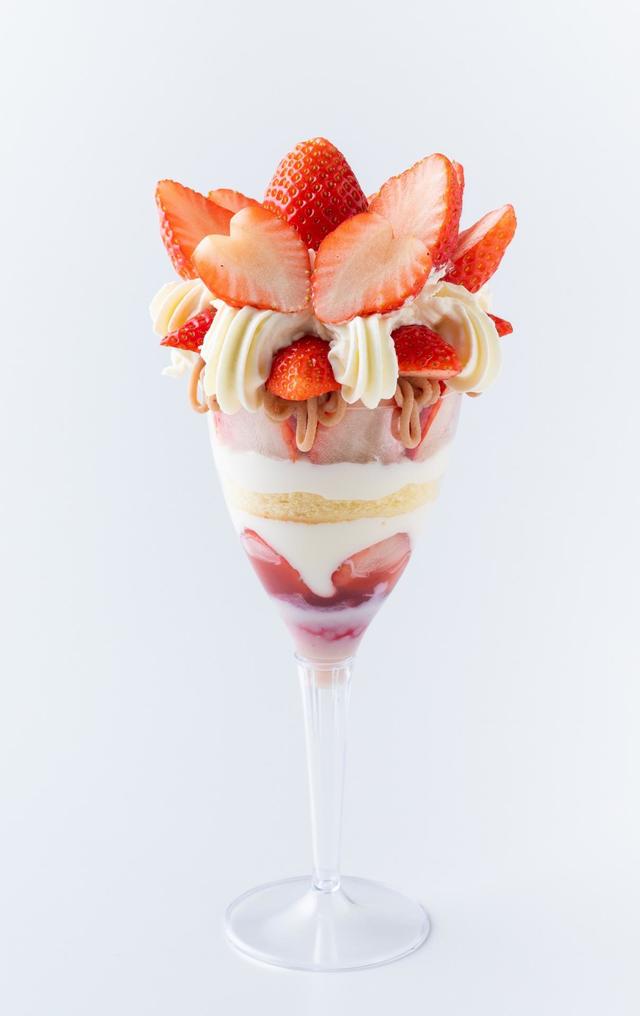 ミガキイチゴパフェ