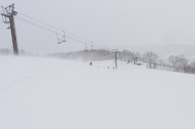 ここまで荒れると、子連れではかなり厳しい状況に｜かぐらスキー場