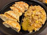 【幸楽苑 餃子・チャーハン弁当】おおぶりの餃子と具だくさんのチャーハンです