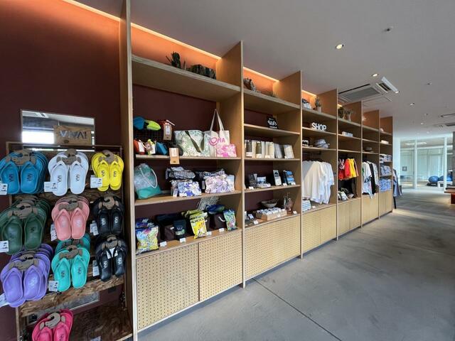 【星野リゾート BEB5沖縄瀬良垣】ショップ