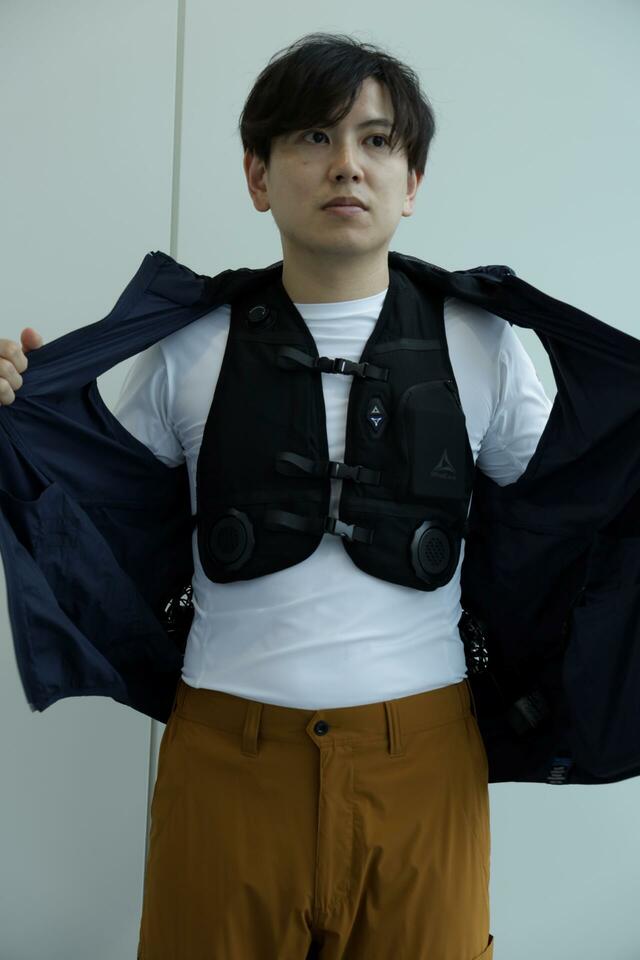 【ワークマン ウィンドコアアイス×ヒーターペルチェベストプロ3】調節ベルトで男性の体格にもしっかりフィットします