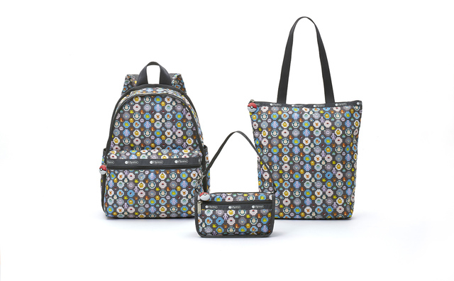 左：ベーシック バックパック 40*33*13cm ¥21,500+税 中：クラシック ポシェット 12*20*8cm ¥6,200+税 右：デイリー トート 35*24*10cm ¥7,000+税