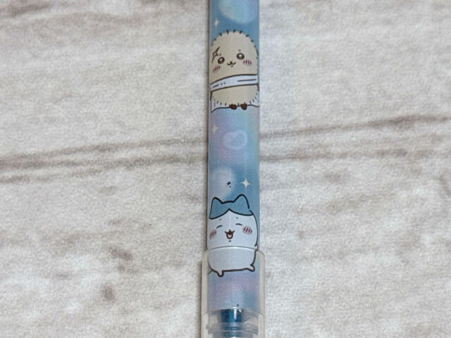 ハチワレイメージカラーには、やっぱり先生のラッコが登場です。エモすぎる〜！