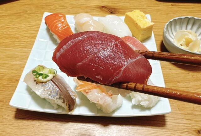 【サミット 本鮪赤身や金目鯛が入った握り寿司】本鮪赤身の旨みがたまらない握り寿司!お祝い事にも使えそうな本格派です