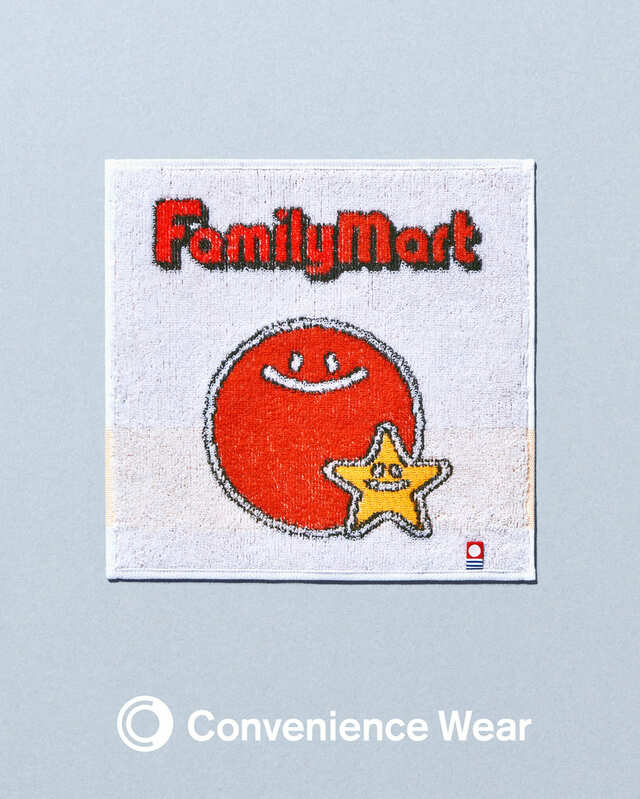 【ファミリーマート「コンビニエンスウェア」】「今治タオルハンカチ」660円