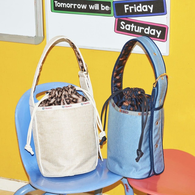 【レスポートサック】シンプルなディテールと自立性のあるモダンなフォルムが特徴のバケツ型ベルトハンドルトート