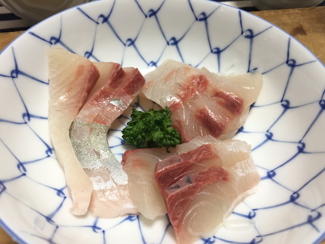 りゅうきゅうにするお刺身。今回はカンパチを使ってみました。