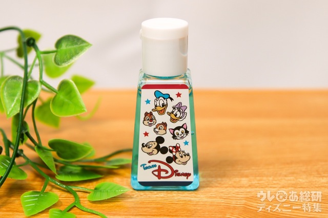 ポーチ、ハンドジェル、マスクベルト 2500円｜チームディズニーデザインのハンドジェル
